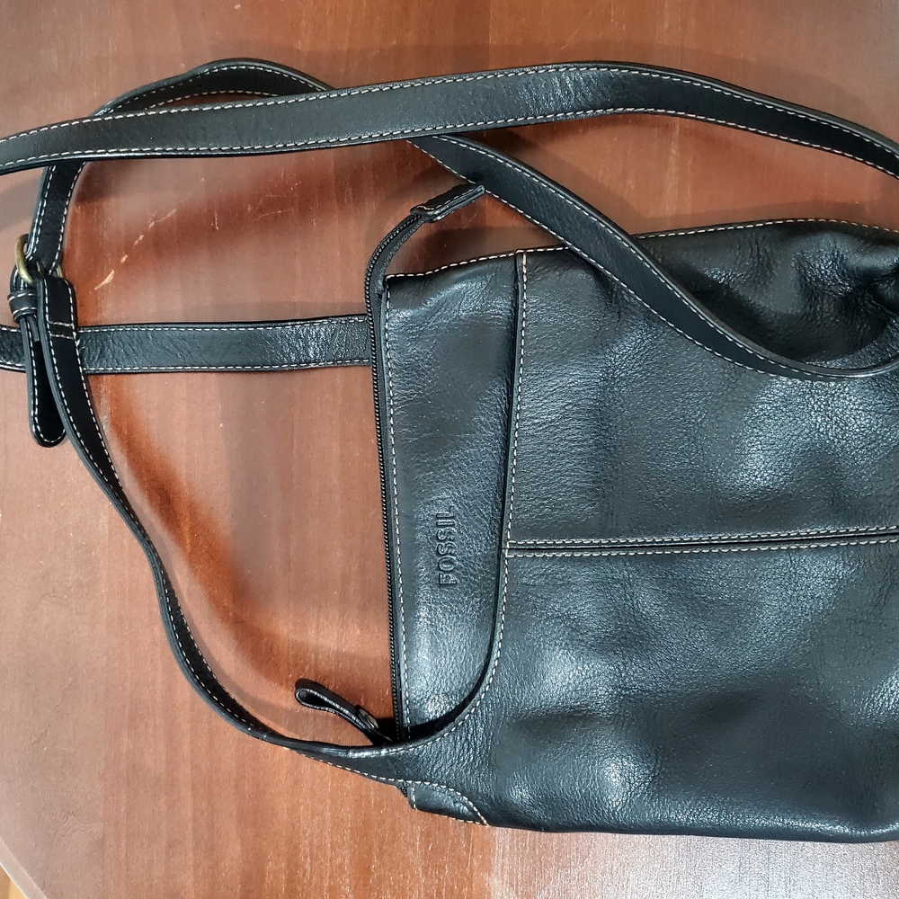 Fossil Black Crossbody Bag with Adjustable Strap